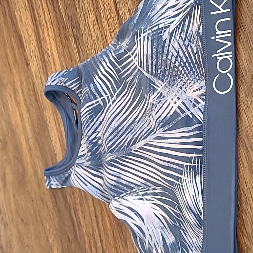 Calvin Klein l Palm Leaves Strappy Back Longline Sports Bra Black Med
